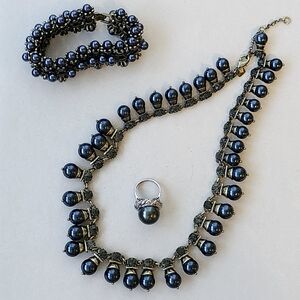 Banana Republic Blue & Black Pearl Necklace. GORGEOUS 3 Piece SET!